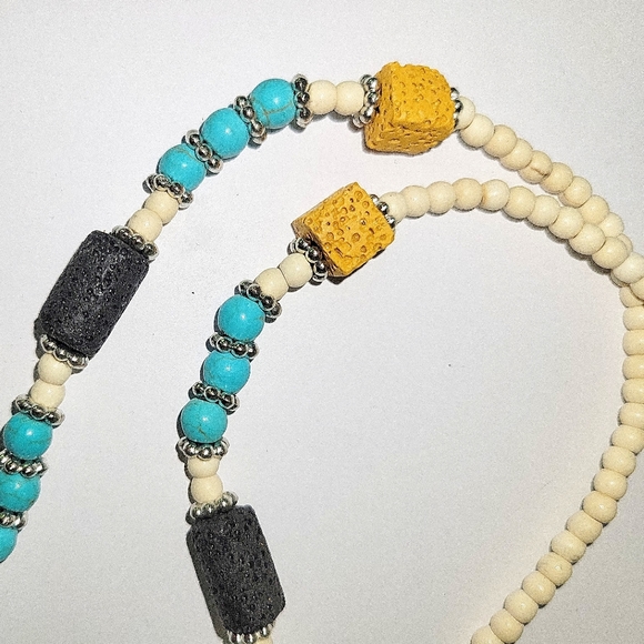 Starfish Lava/Howlite,Boho Statement Necklace,w/Yellow Pendant, Silvertone - Picture 6 of 9